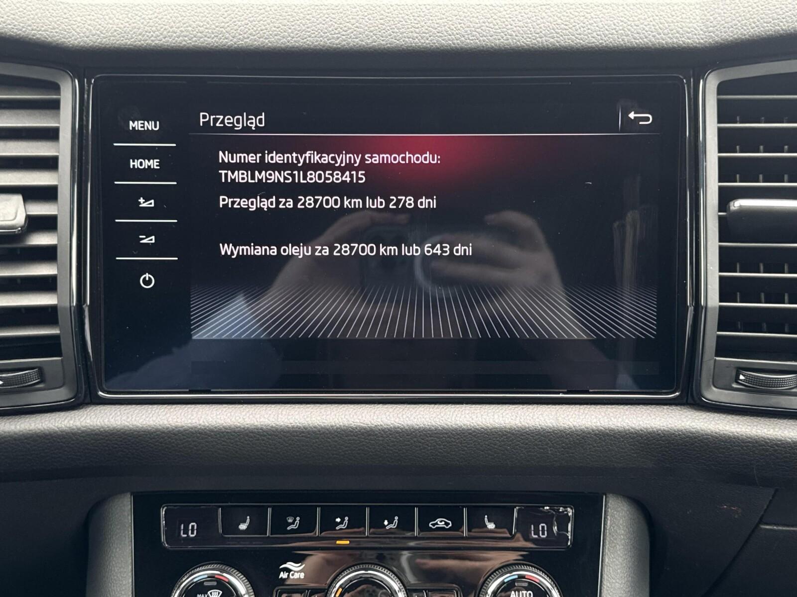 RS, 4x4, APP, Nawigacja Hak Reflektory LED Lane assist Tempomat 39