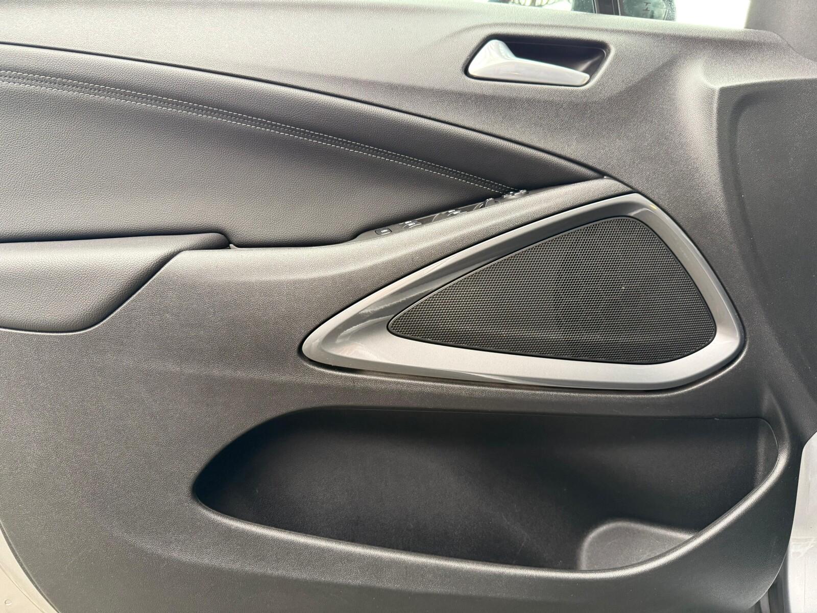Elegance 1.2 110KM, Kamera, Keyless, Tempomat, Niski Przebieg, FV23% 10