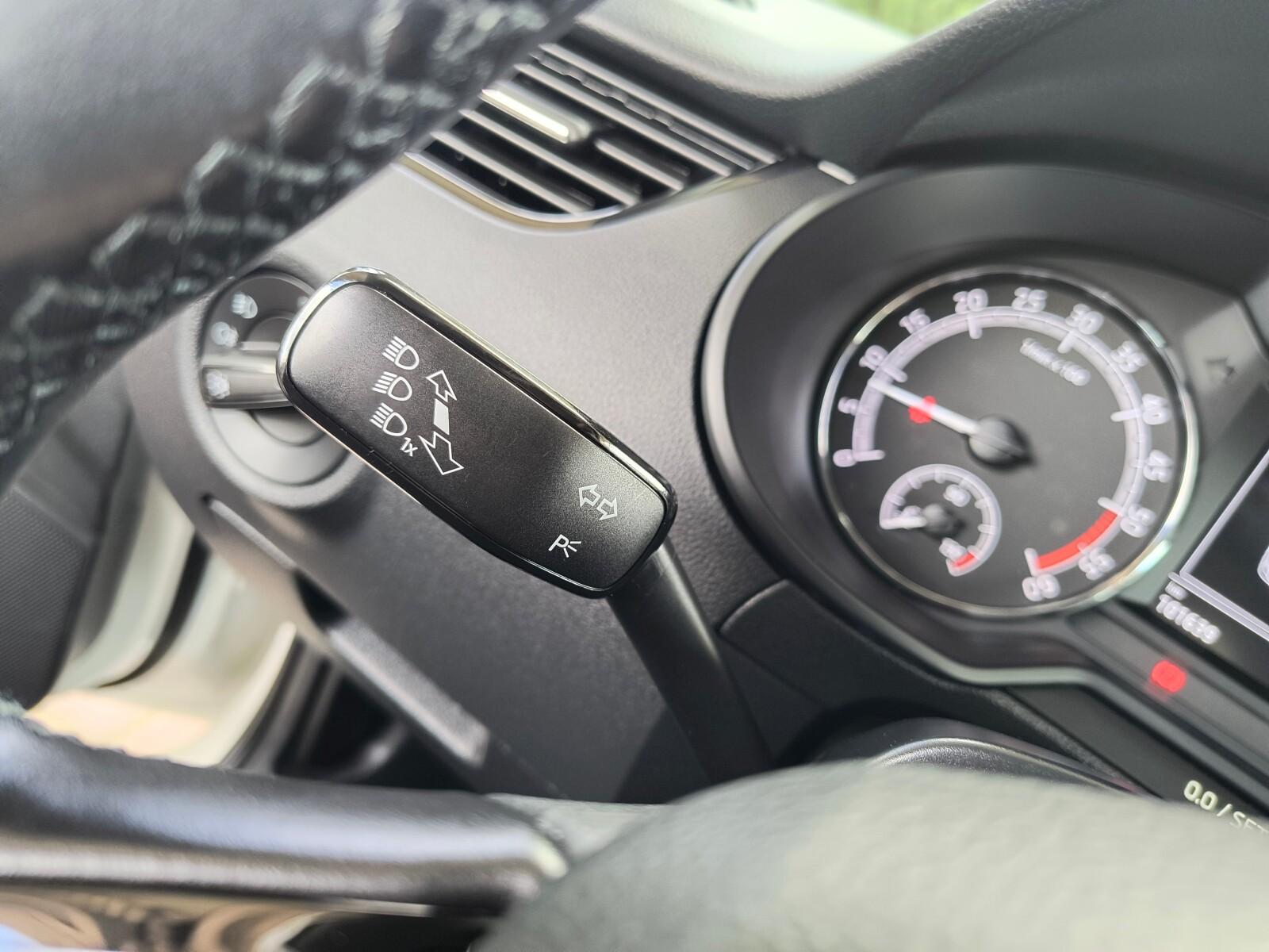 SalonPL serwis ASO 1.6TDI 115KM pakiet SmartLink komputer Airbag VAT23 11