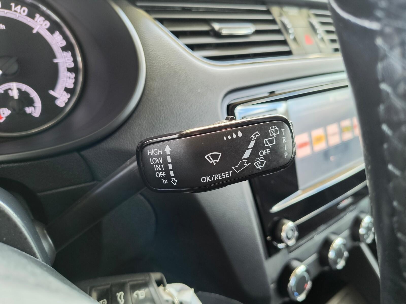 SalonPL serwis ASO 1.6TDI 115KM pakiet SmartLink komputer Airbag VAT23 10