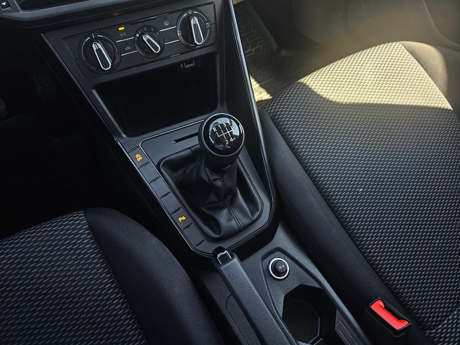1.0TSI 95KM Salon Polska 22