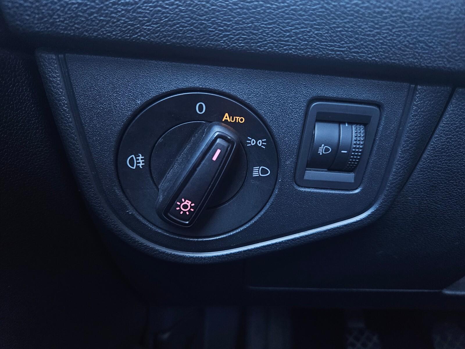 1.0TSI 95KM Salon Polska 11