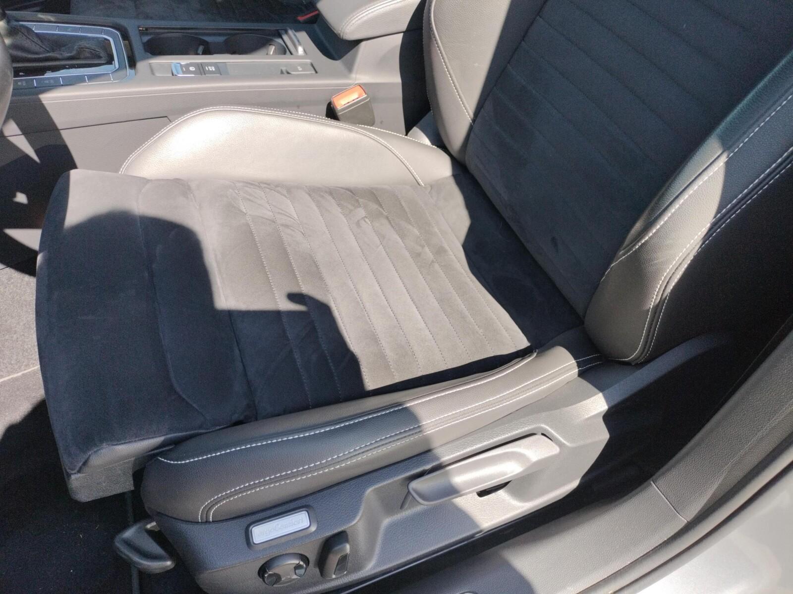 Volkswagen Passat Variant R-line DSG 11