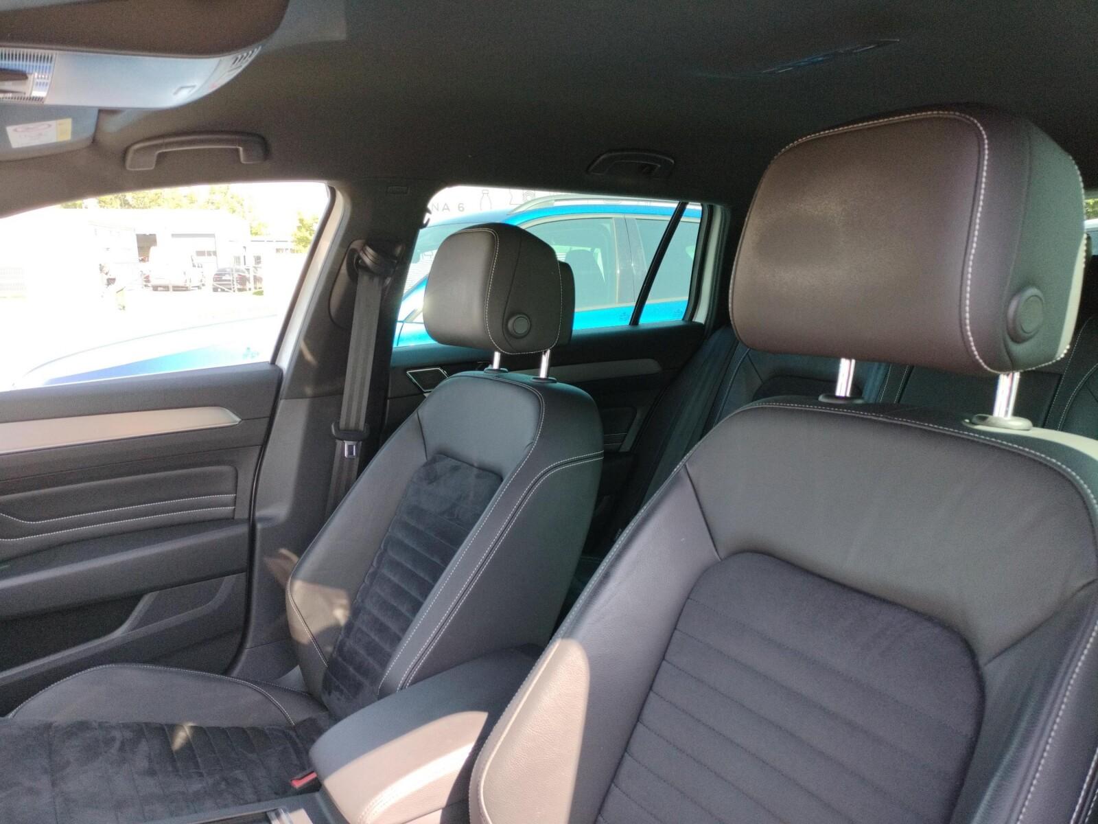 Volkswagen Passat Variant R-line DSG 10