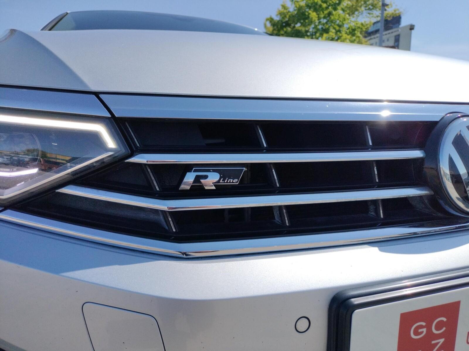 Volkswagen Passat Variant R-line DSG 26