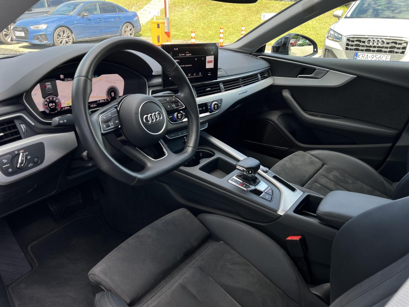 S-Line Apple CarPlay Reflektory LED Matrix Tempomat Virtual Cockpit 9