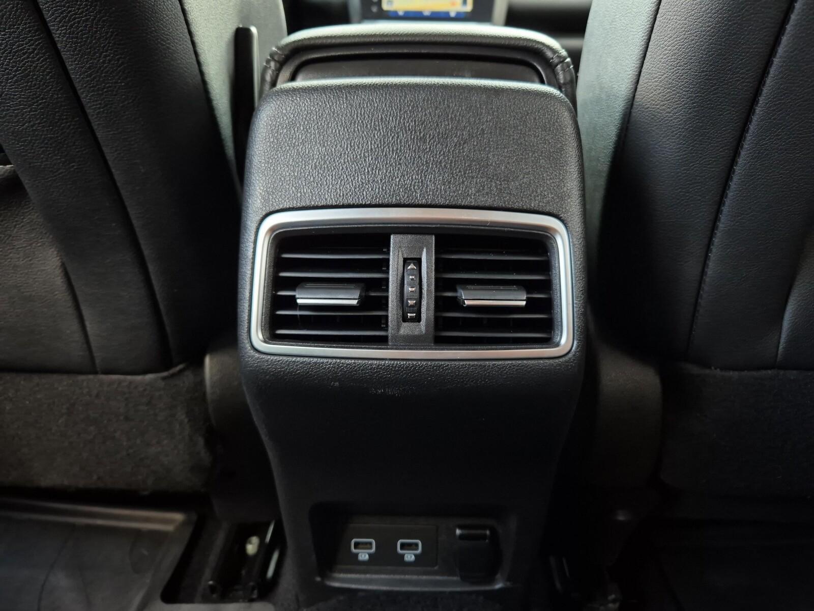 SalonPL 1.3TCe 140KM Intens LED Kamera Czujniki Climatronic Navi ASO 15