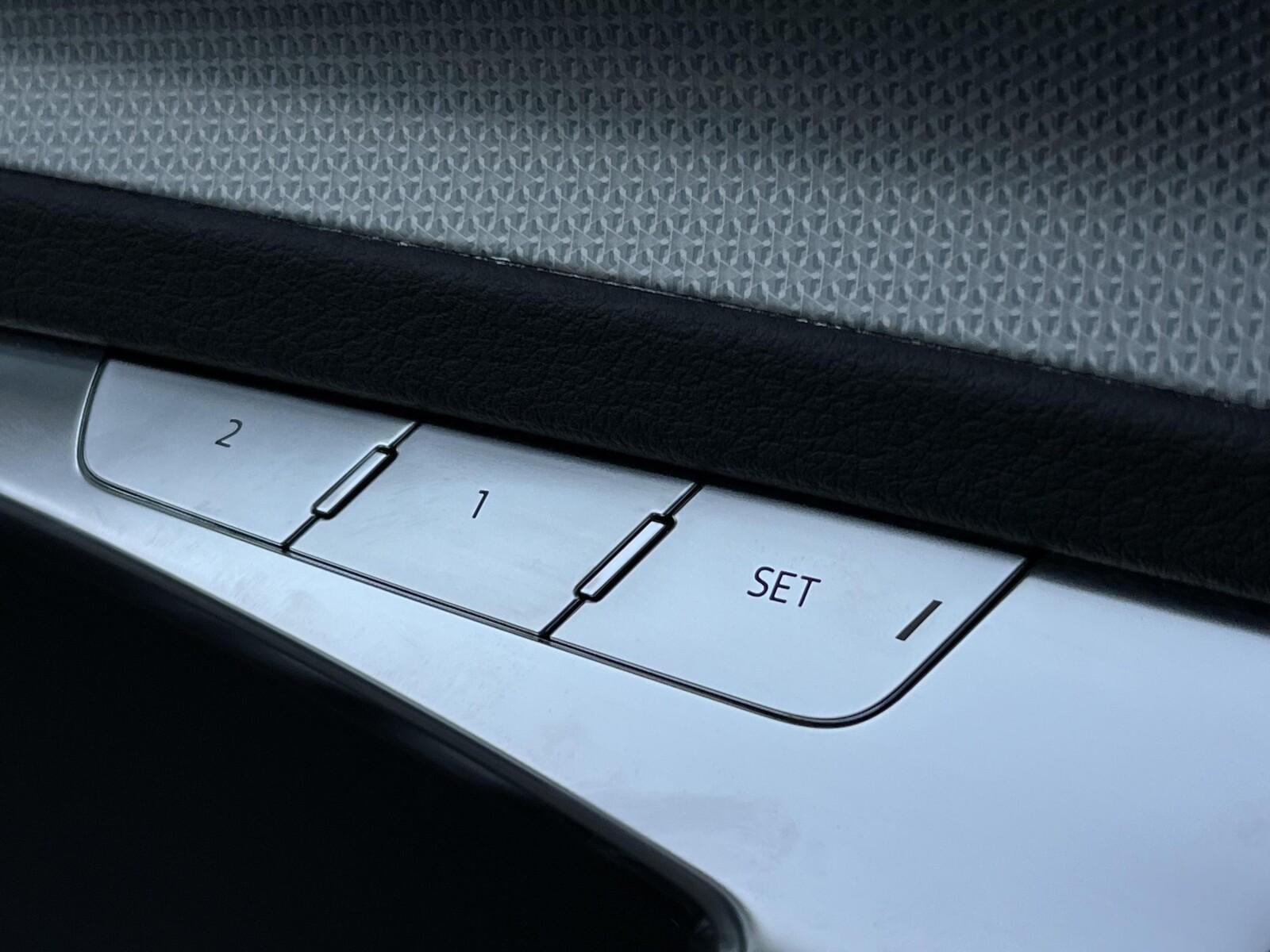 Cyfrowe zegary Panorama Nawigacja LED Matrix Android Auto Kamera cofania 18