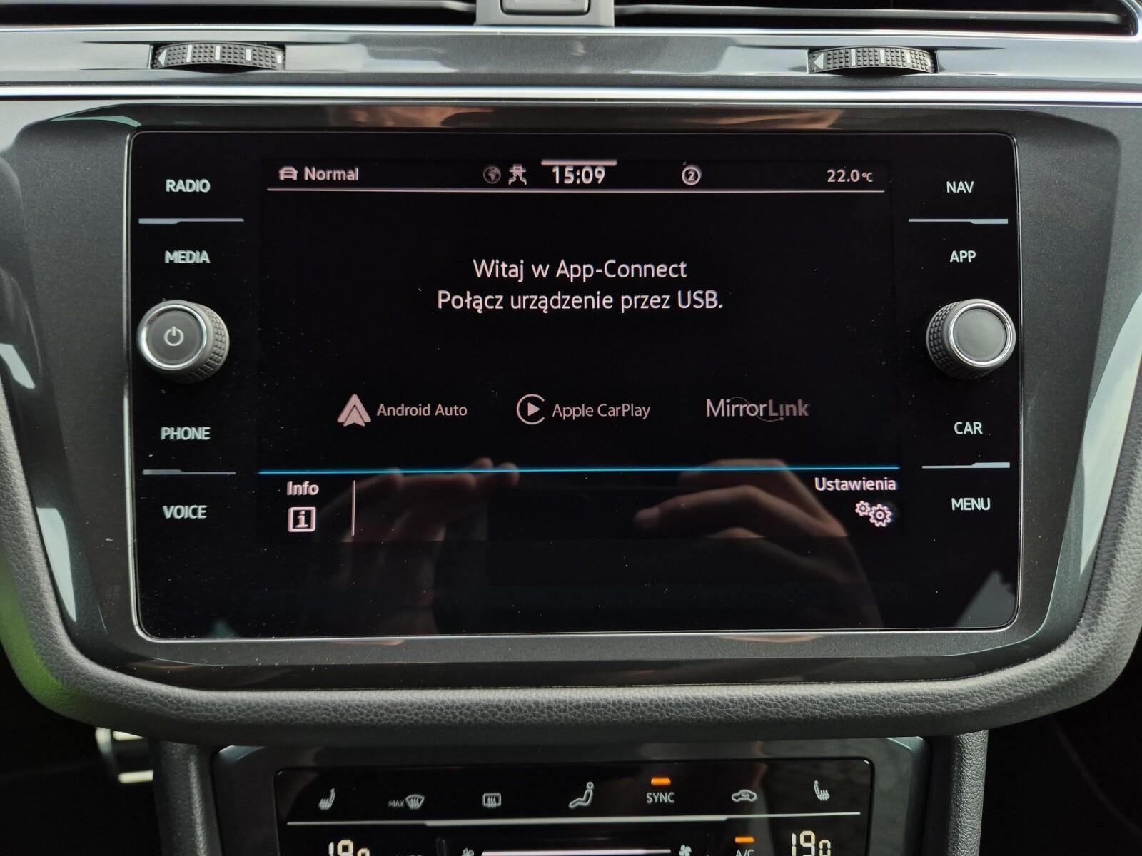 2.0TDI 200KM 4Motion R-Line DCC Alu20 Virtual Kamera Navi LED ACC FV23 25