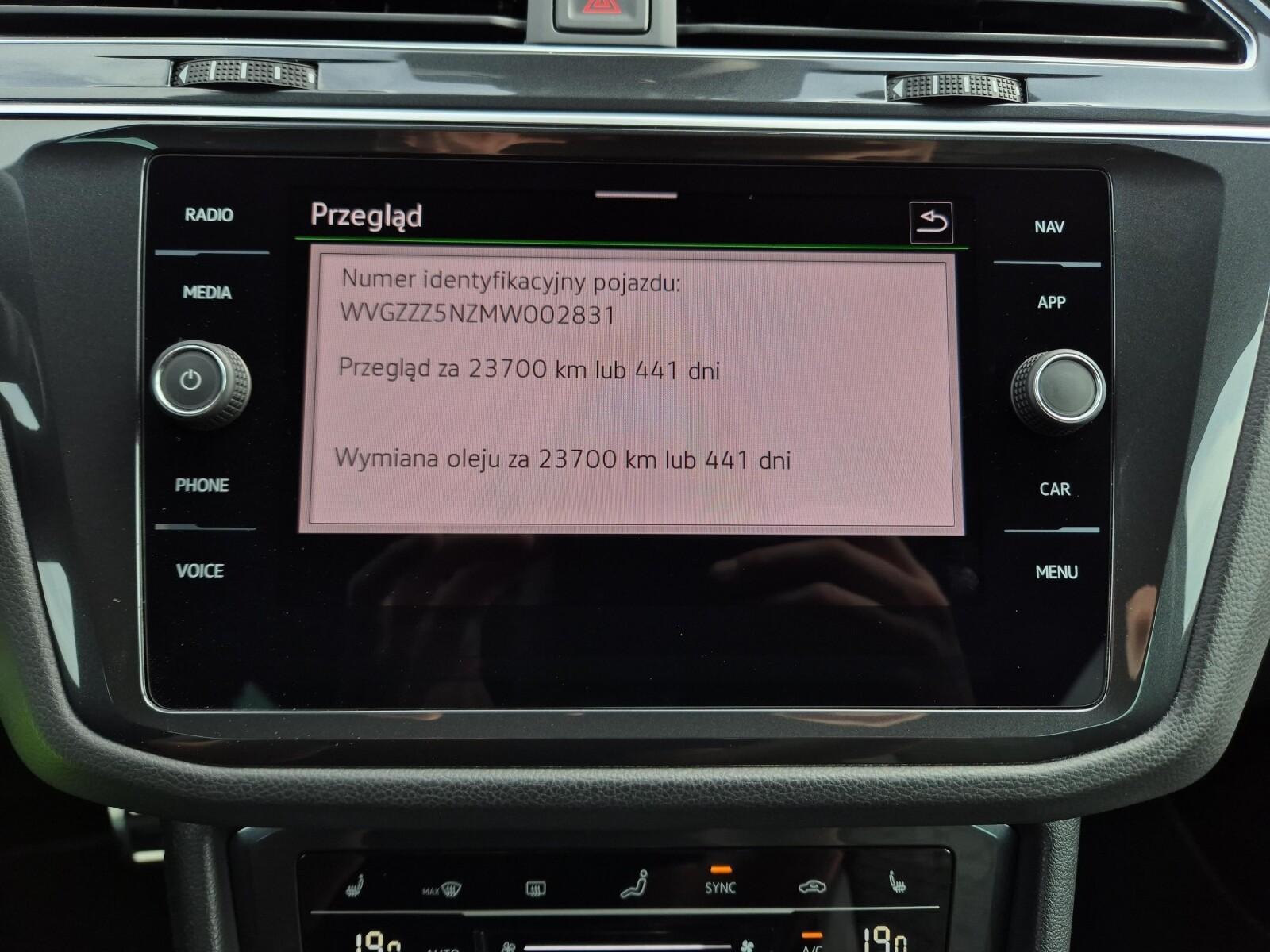 2.0TDI 200KM 4Motion R-Line DCC Alu20 Virtual Kamera Navi LED ACC FV23 27