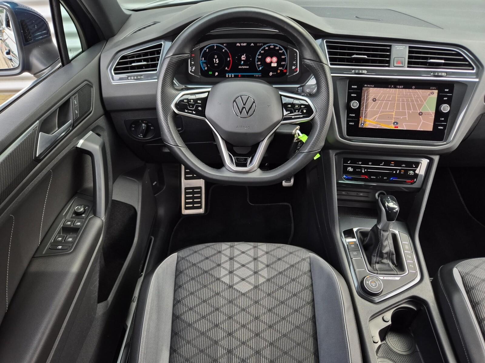 2.0TDI 200KM 4Motion R-Line DCC Alu20 Virtual Kamera Navi LED ACC FV23 17