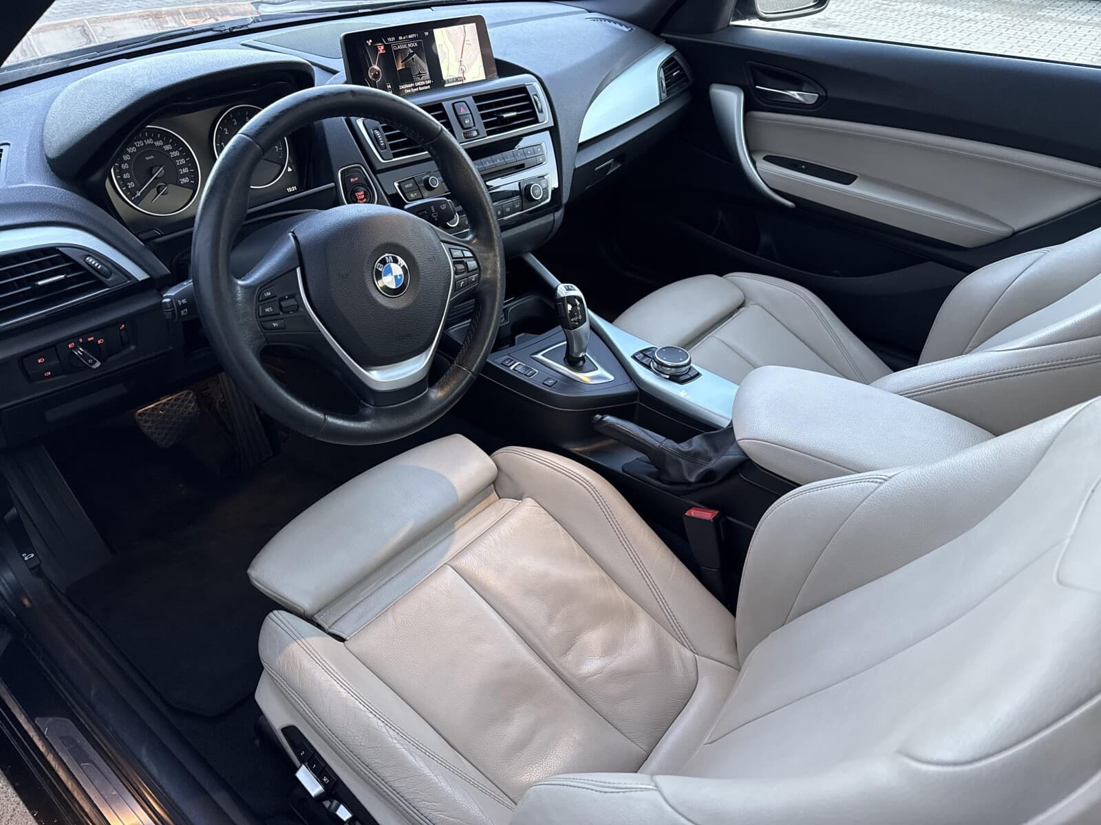 BMW 218