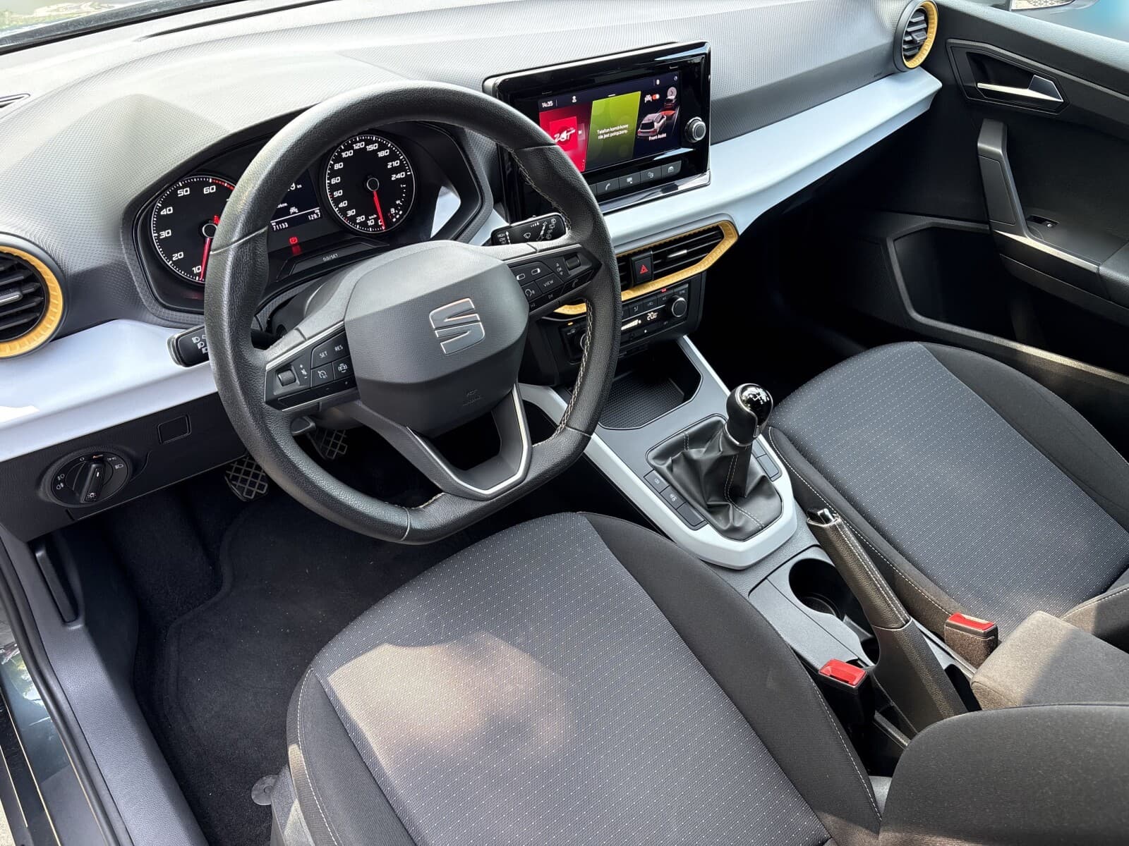 Seat Arona