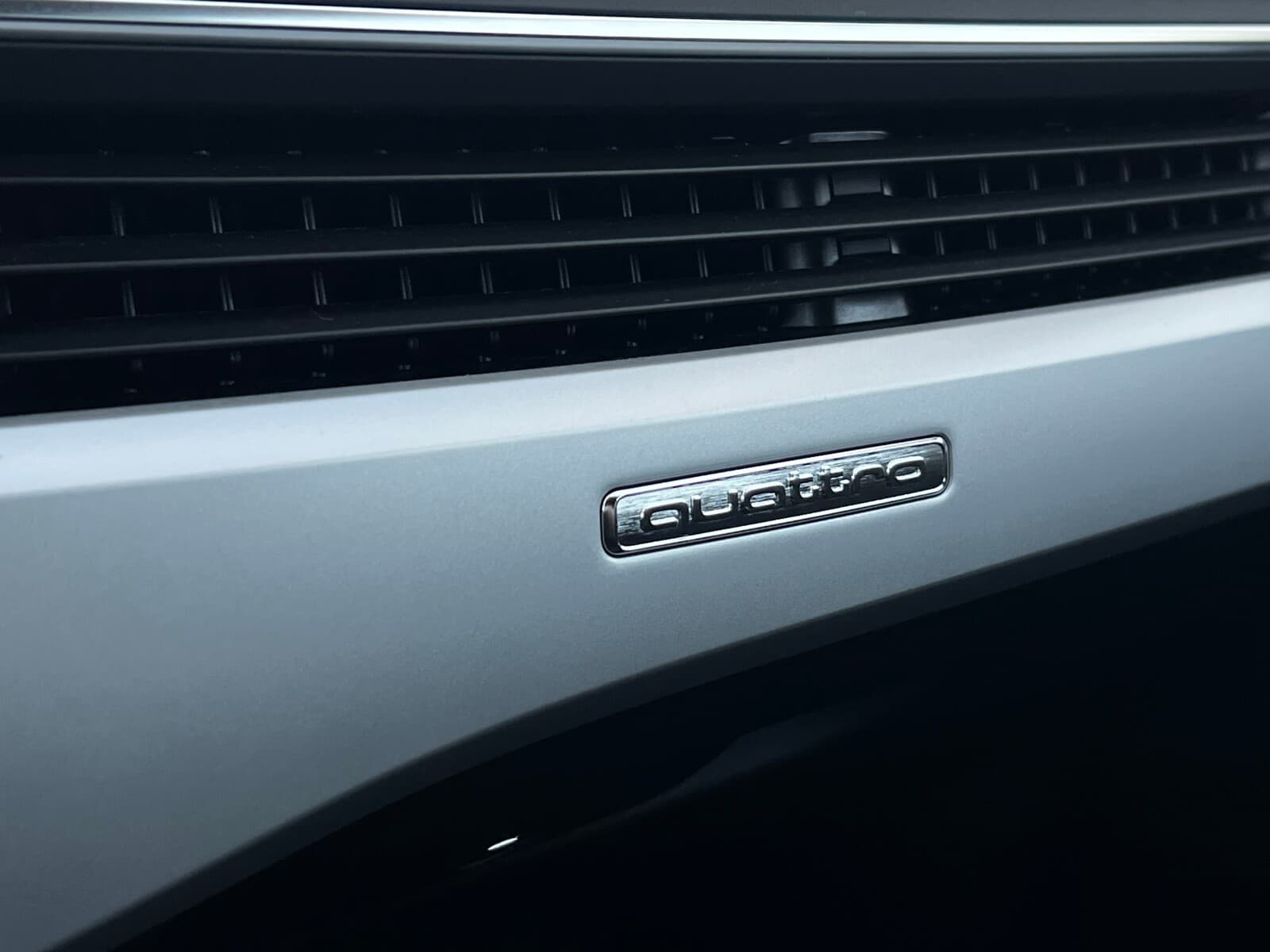 Audi A4 Limousine