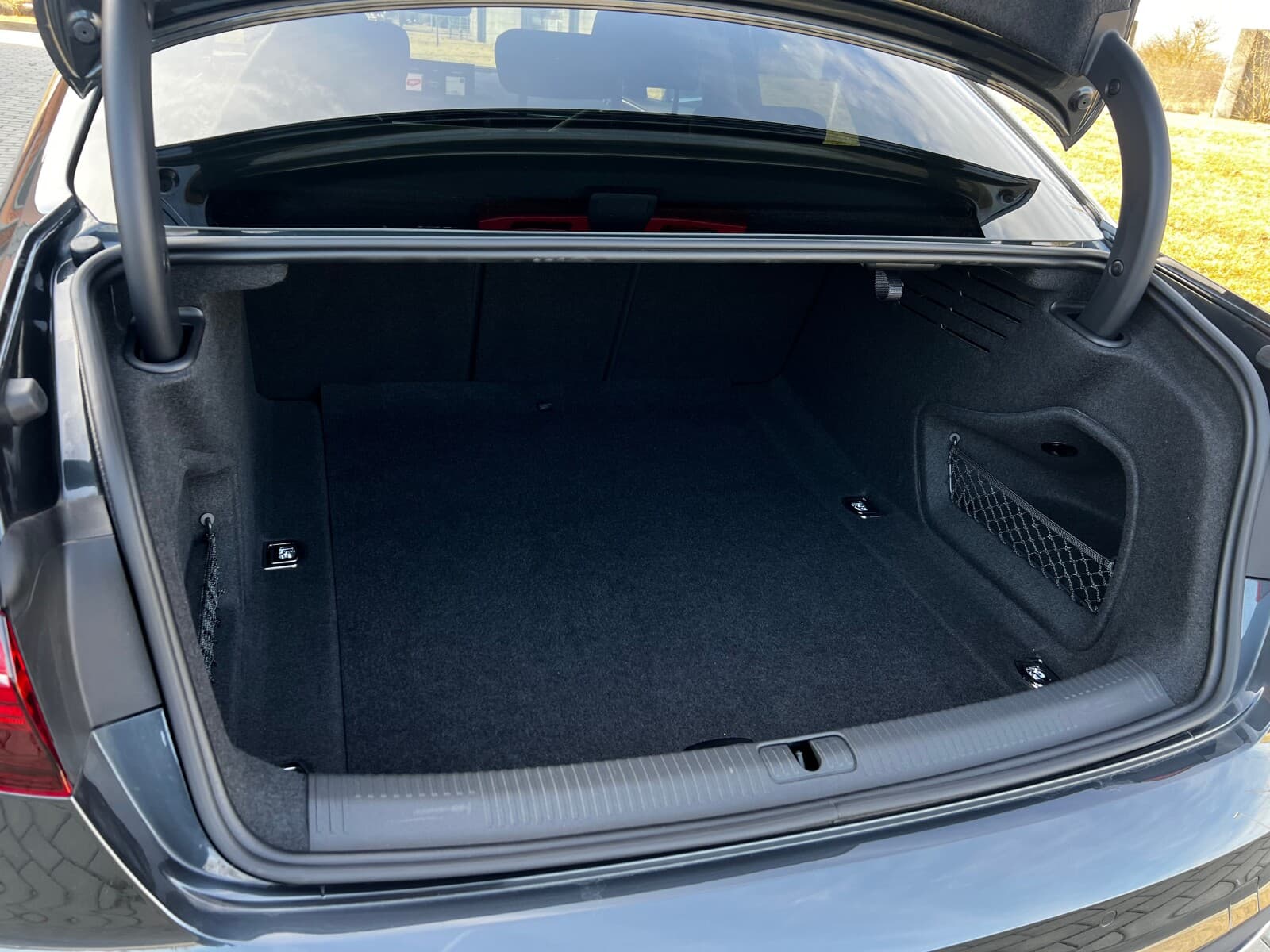 Audi A4 Limousine
