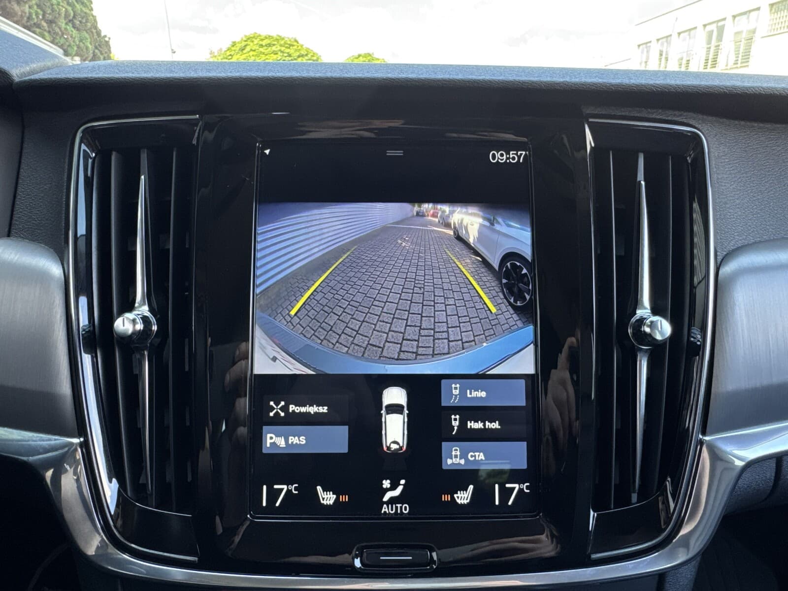 Volvo V90 Cross Country