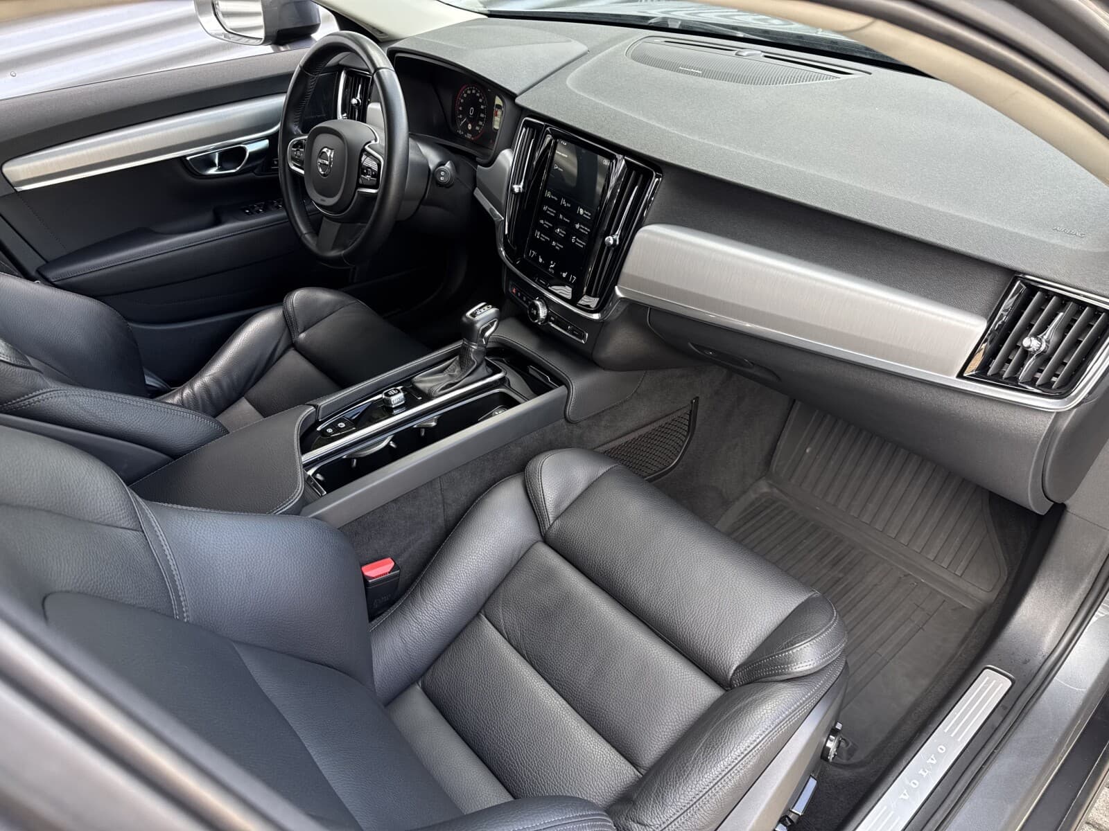 Volvo V90 Cross Country