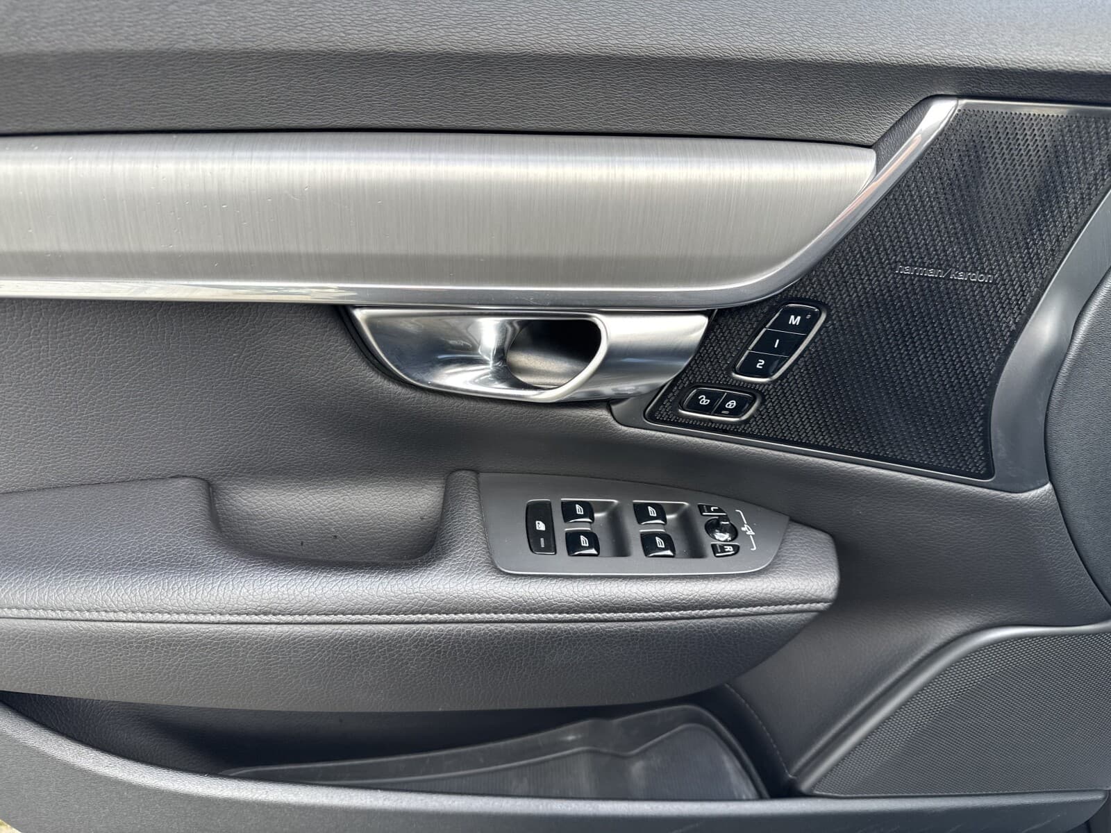 Volvo V90 Cross Country