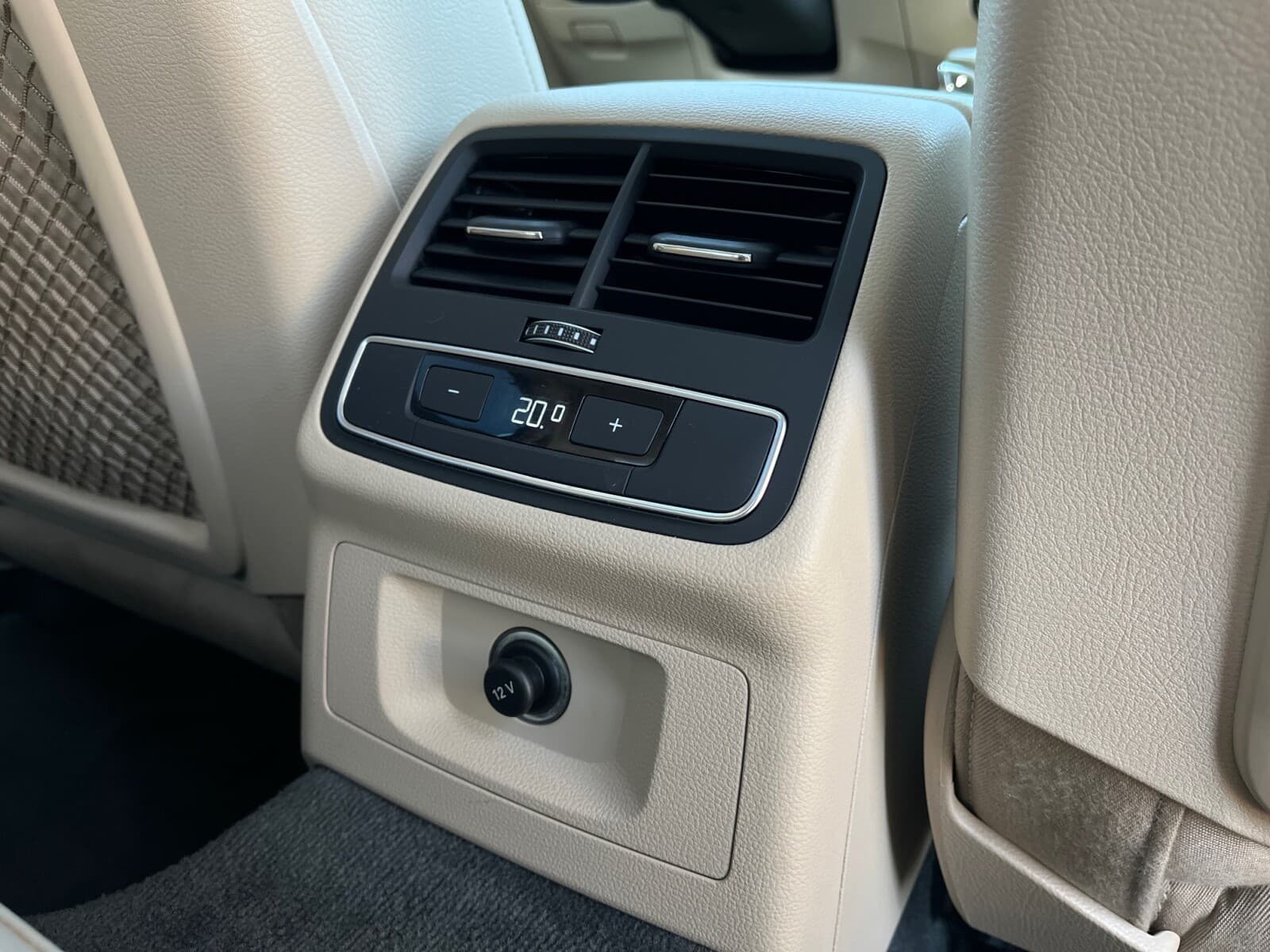 Audi A4 Limousine