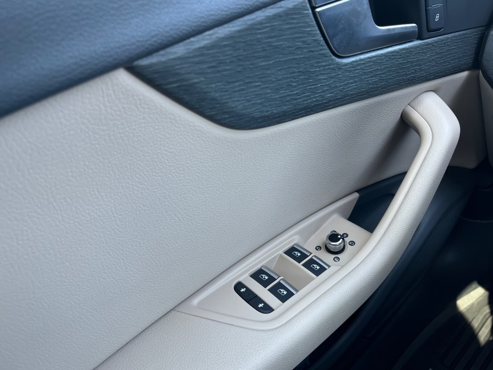 Audi A4 Limousine