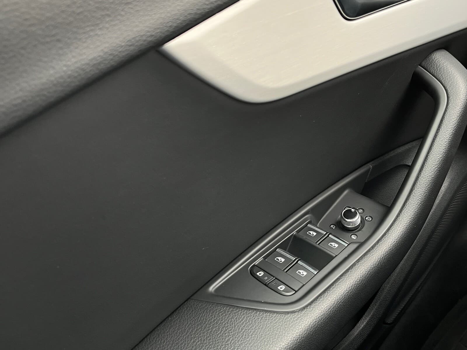 Audi A4 Limousine
