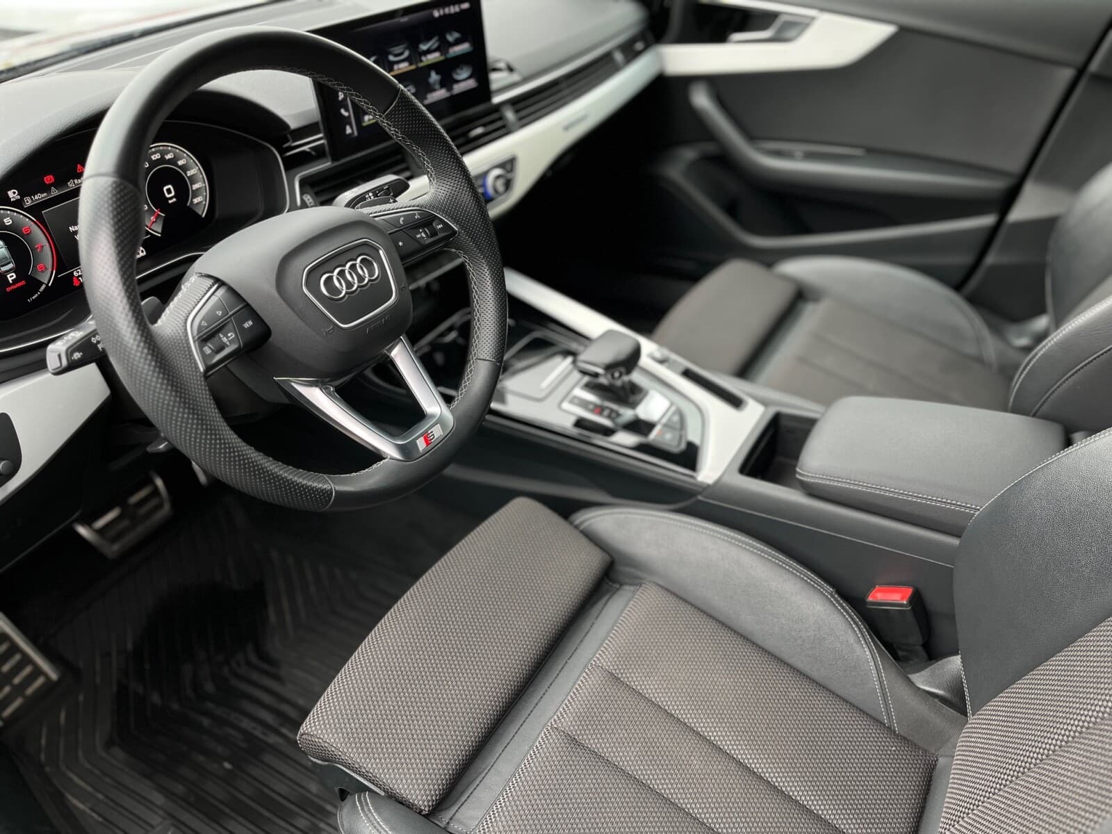 Audi A4 Limousine