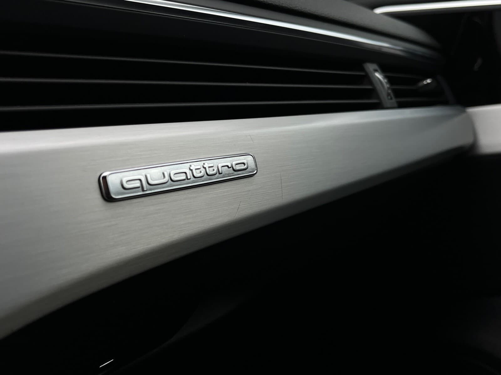 Audi A4 Limousine