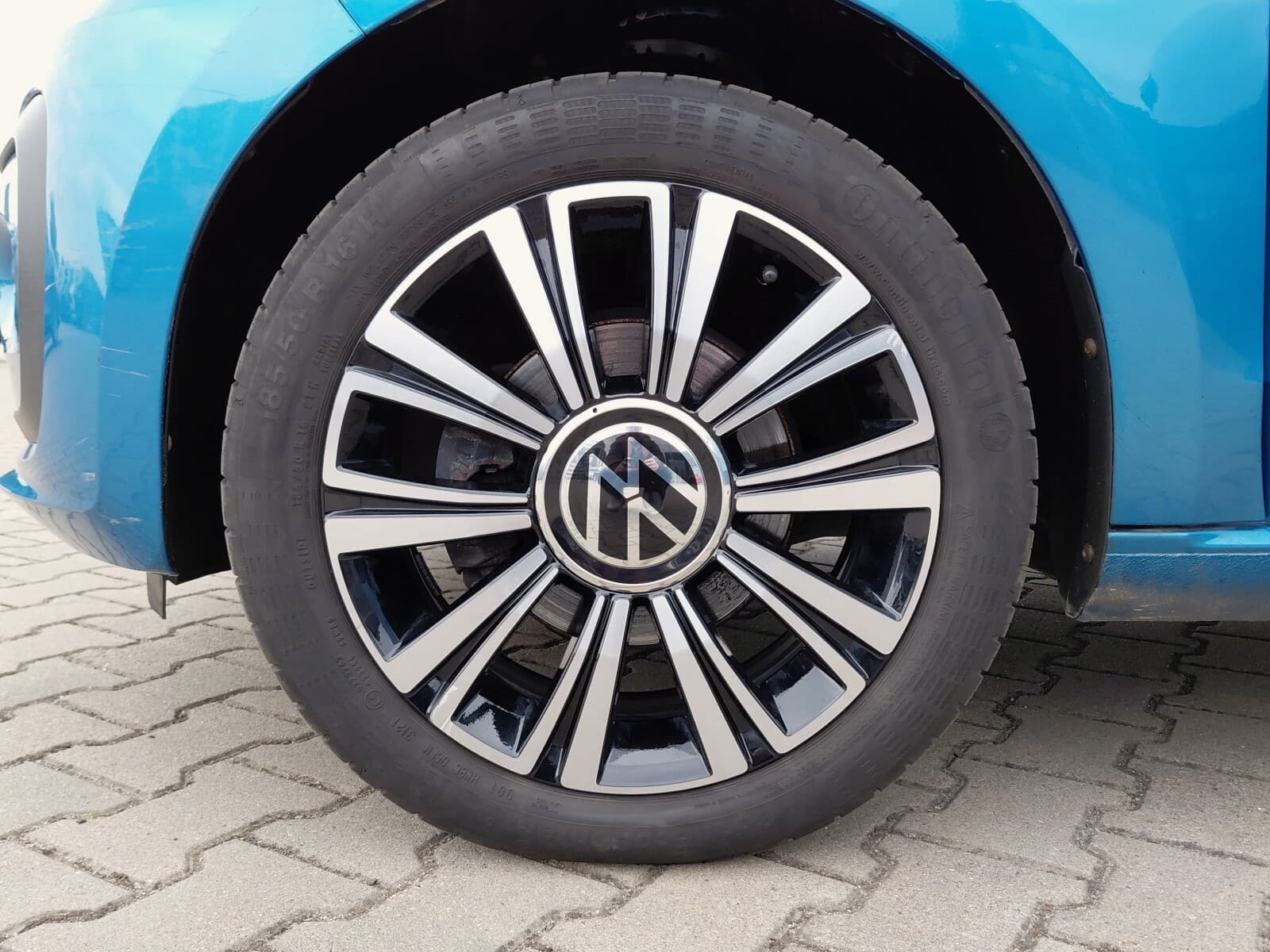 Volkswagen up!