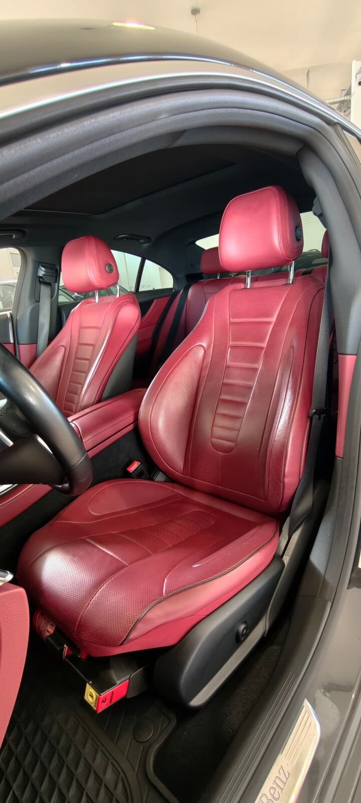 Mercedes-Benz CLS 300