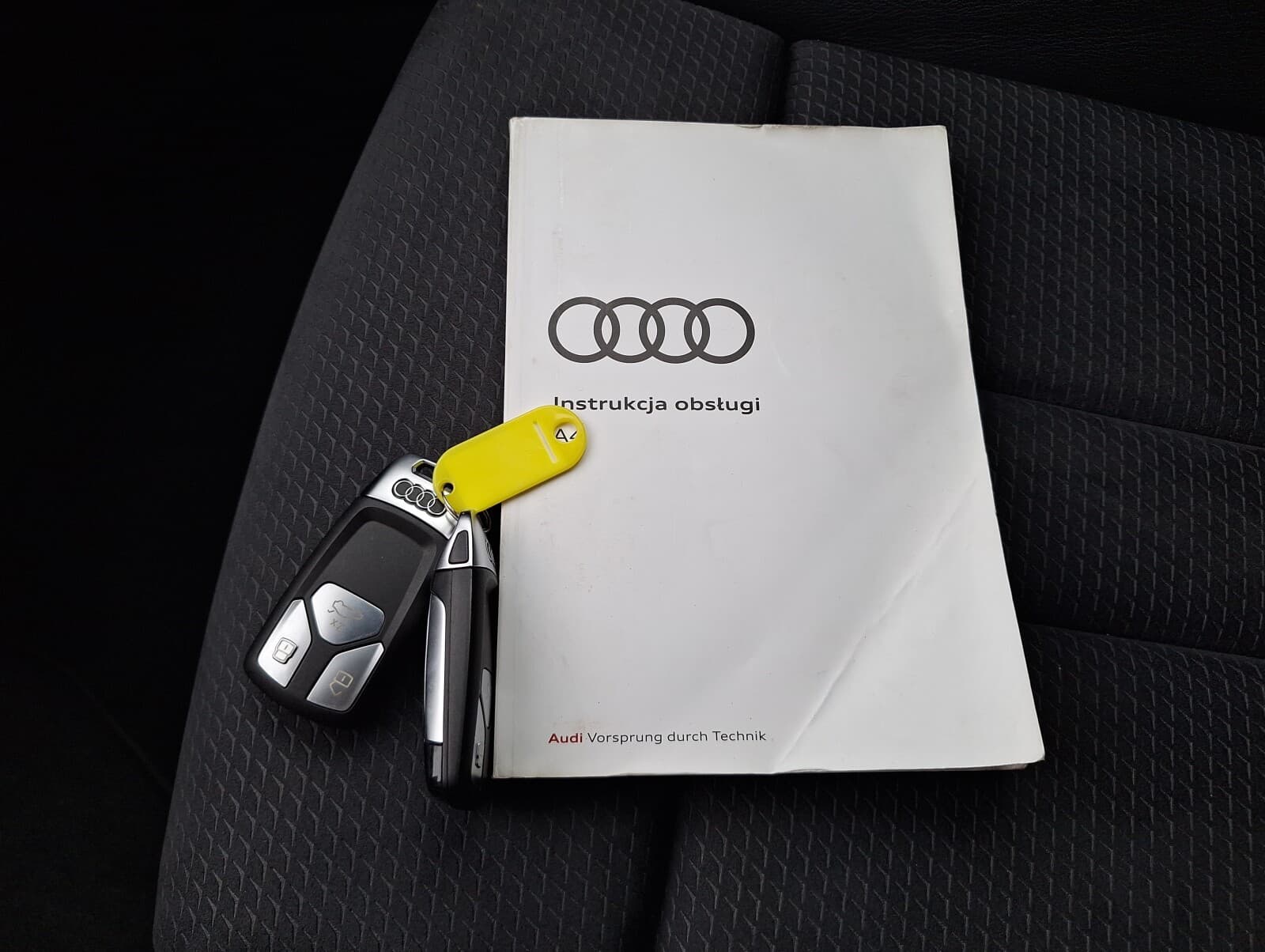 Audi A4 Limousine