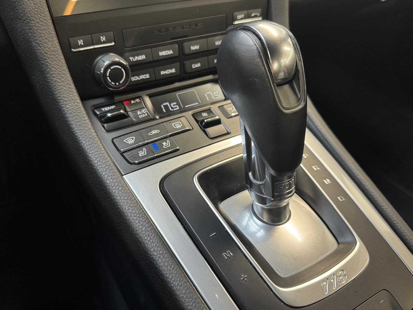 Porsche 718 Cayman