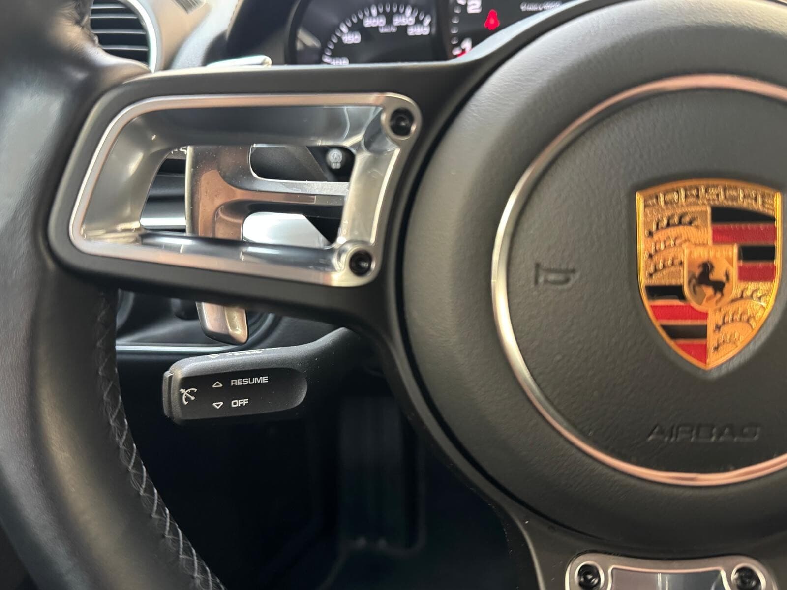 Porsche 718 Cayman