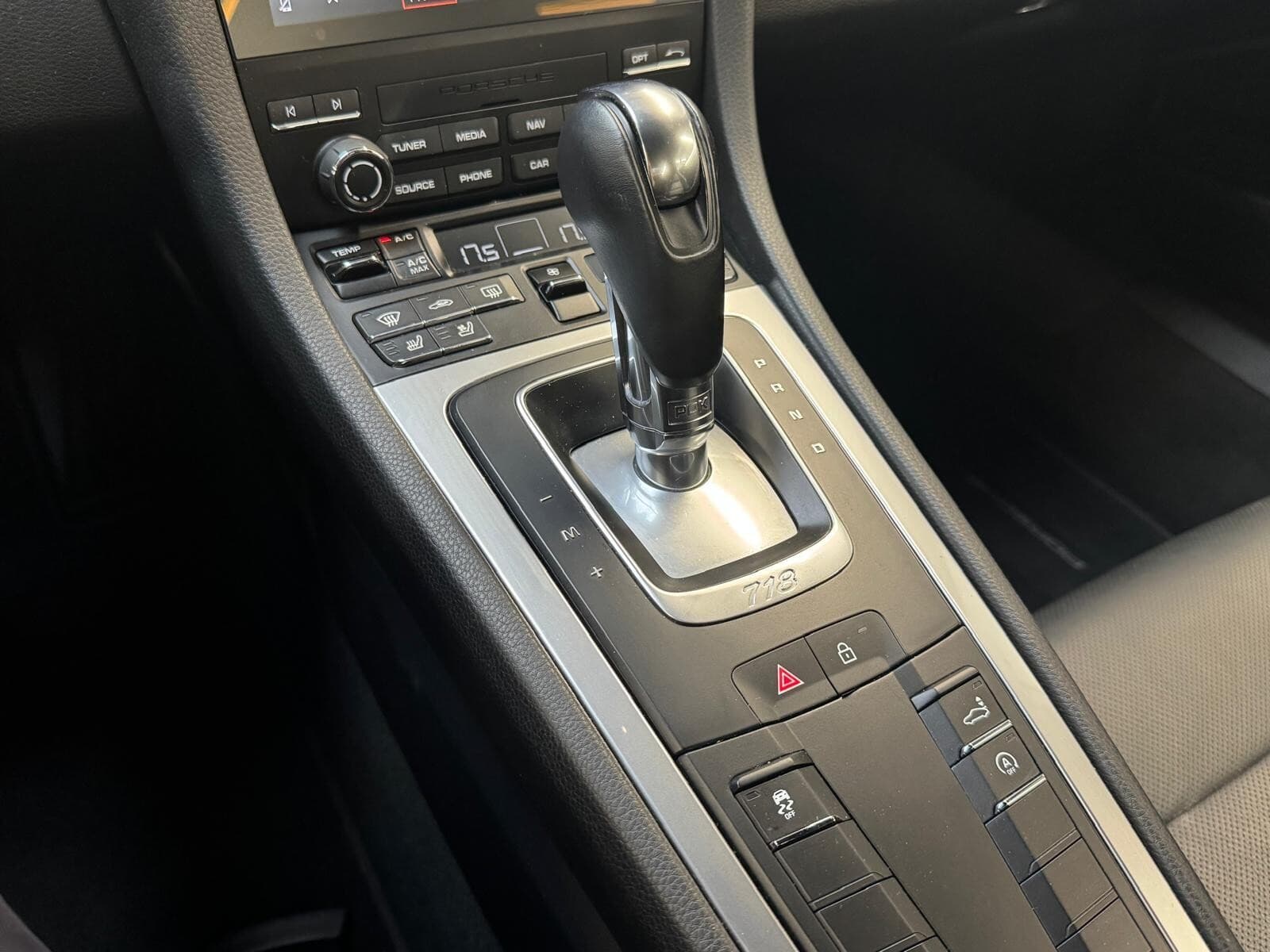 Porsche 718 Cayman