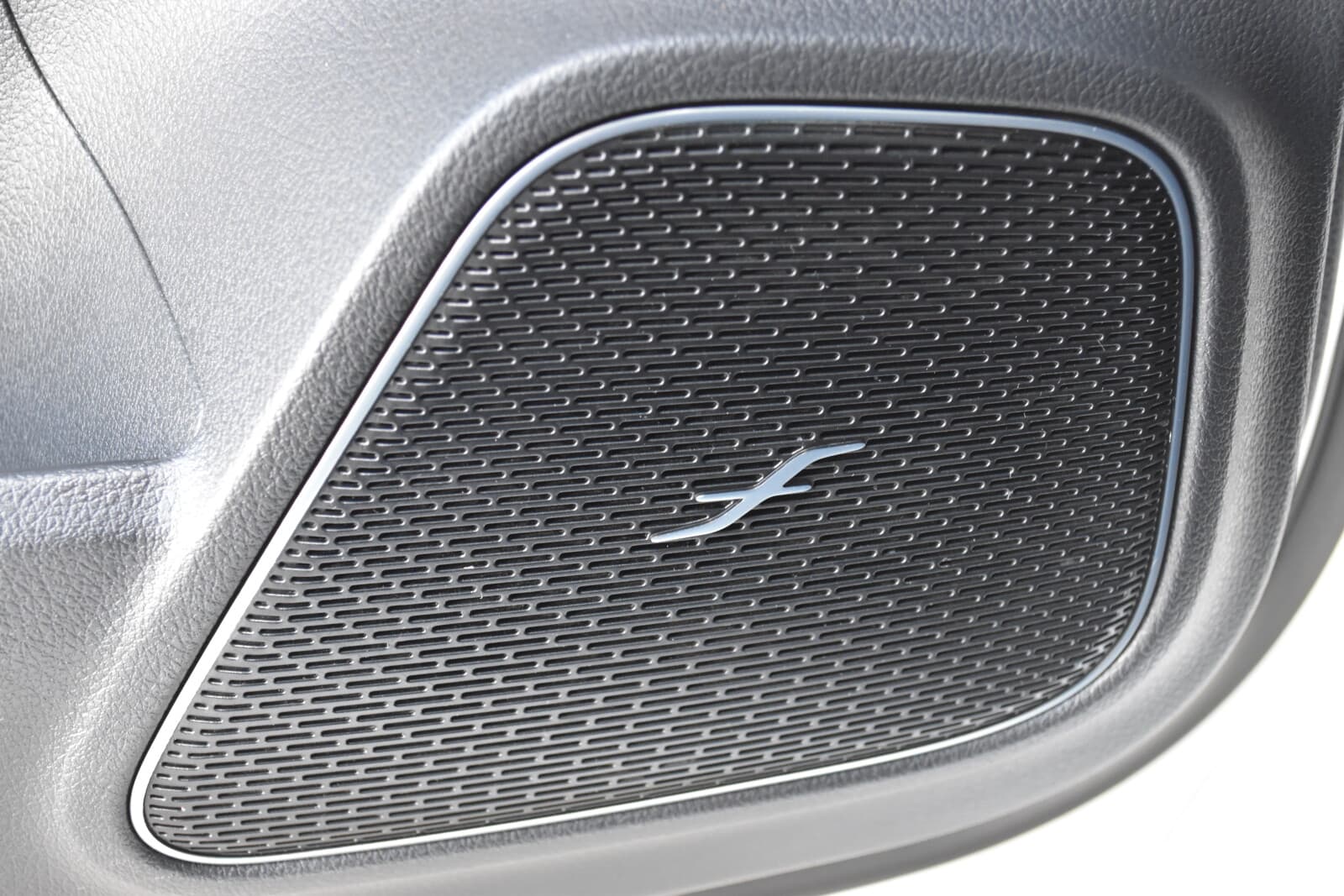 Mercedes-Benz GLA 220