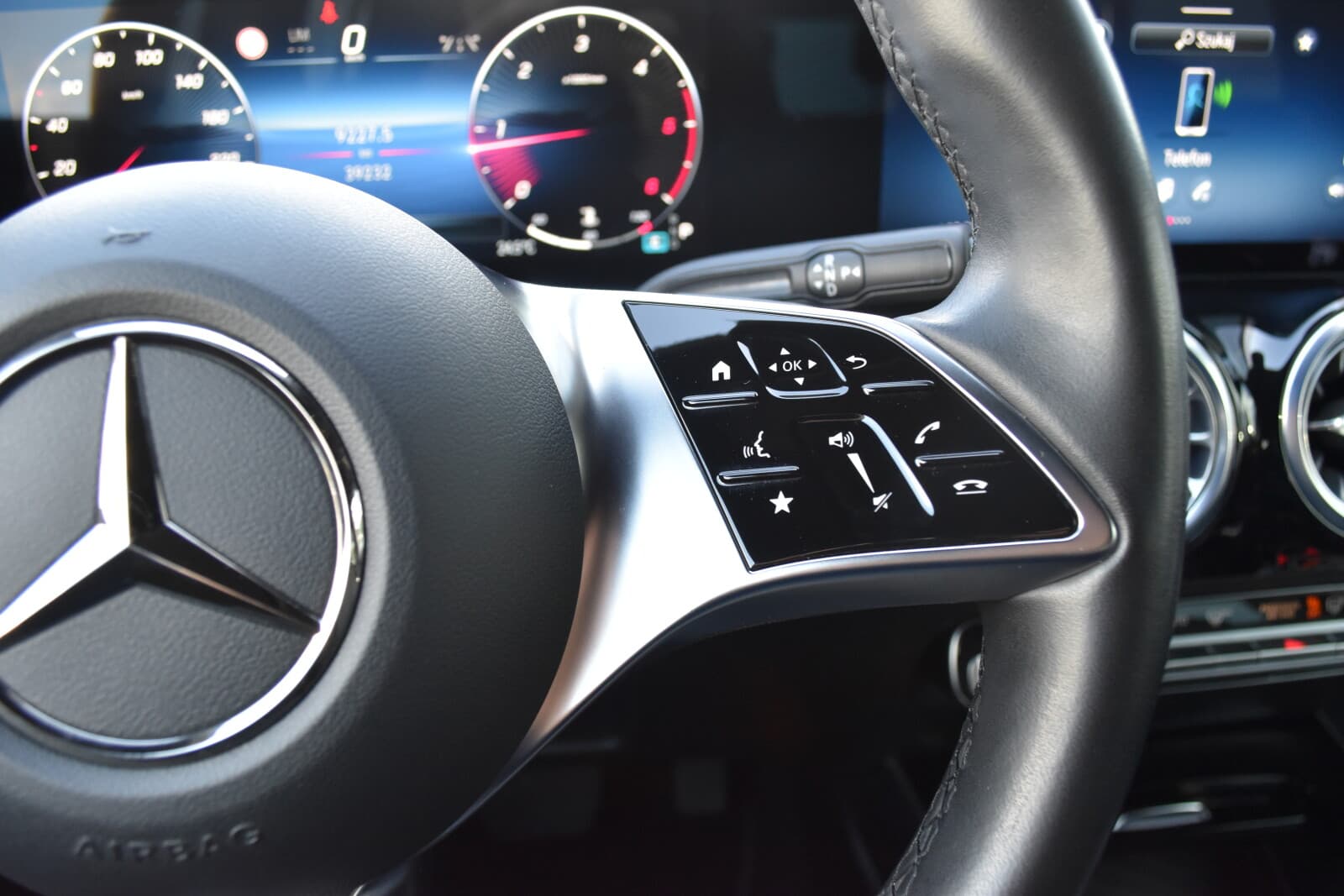 Mercedes-Benz GLA 220