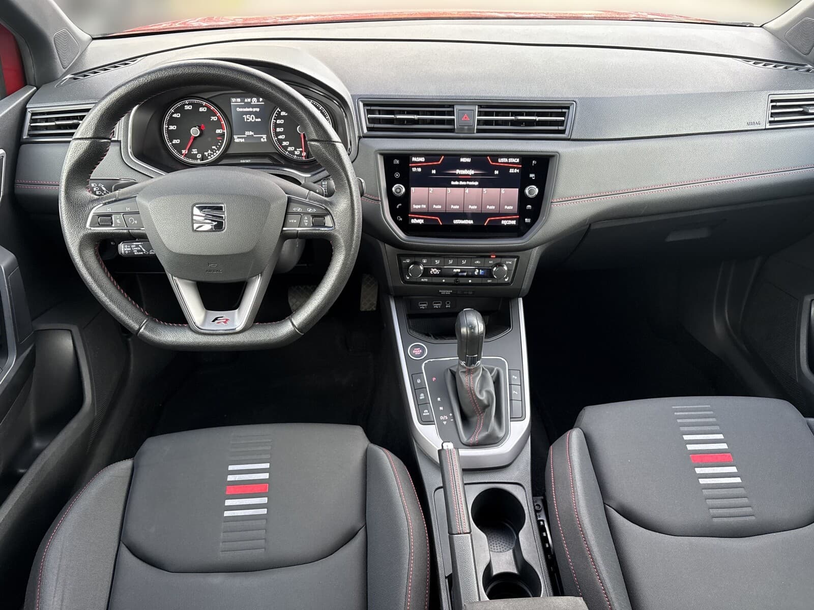 Seat Arona