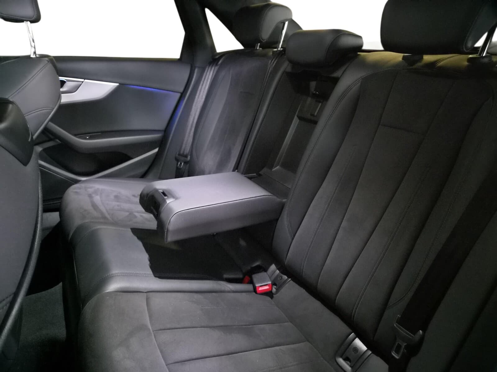 Audi A4 Limousine
