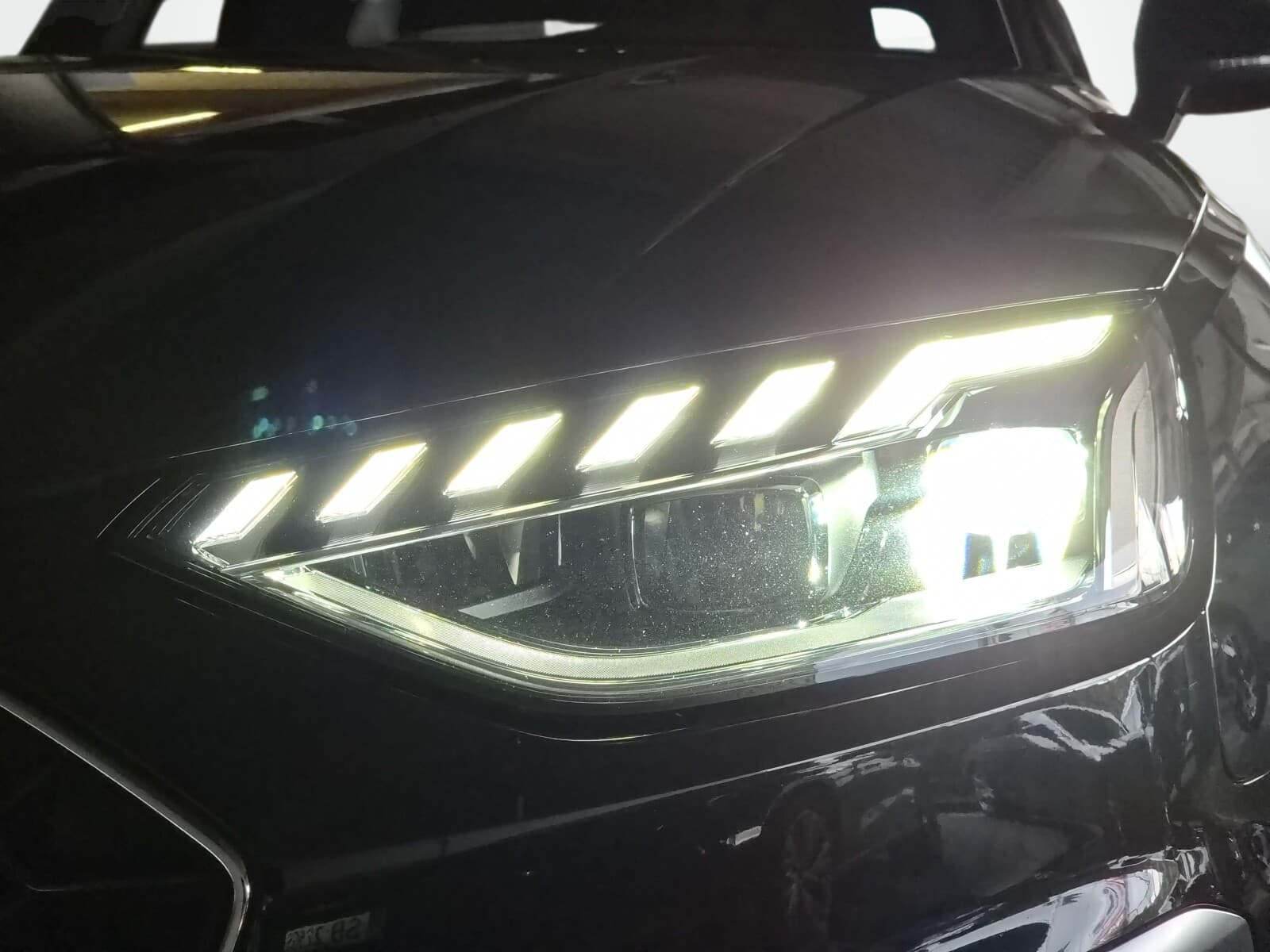 Audi A4 Limousine