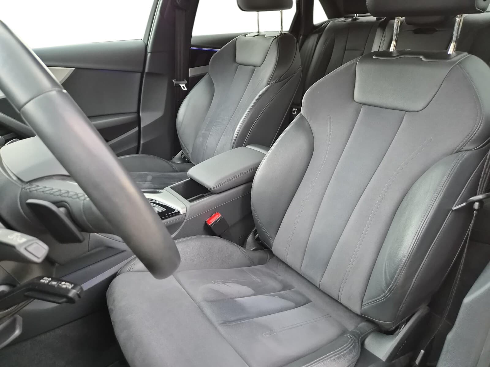 Audi A4 Limousine