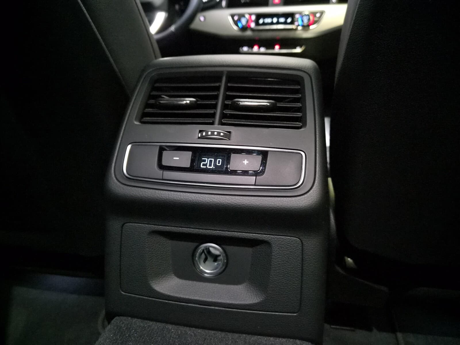 Audi A4 Limousine