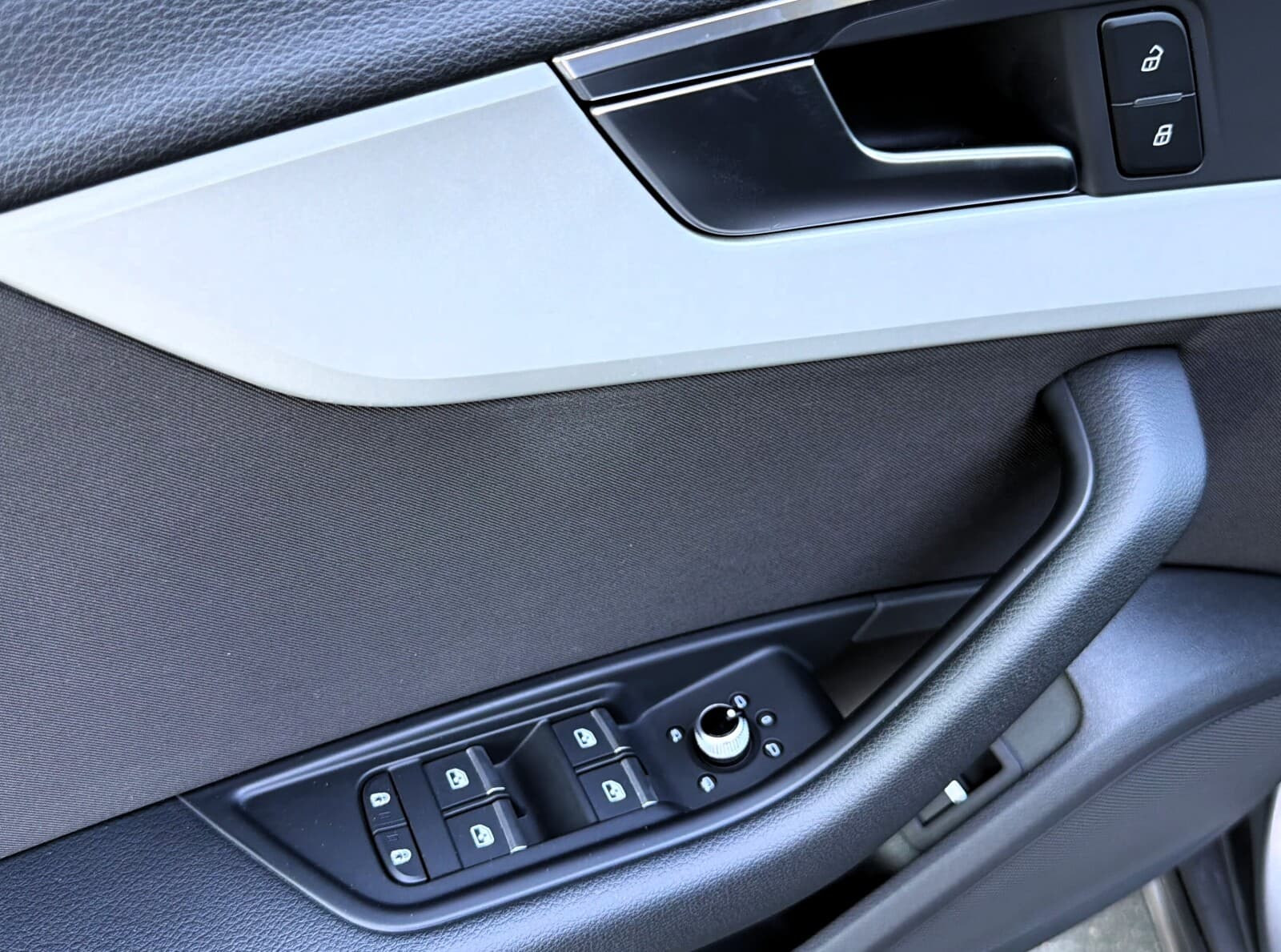 Audi A4 Limousine
