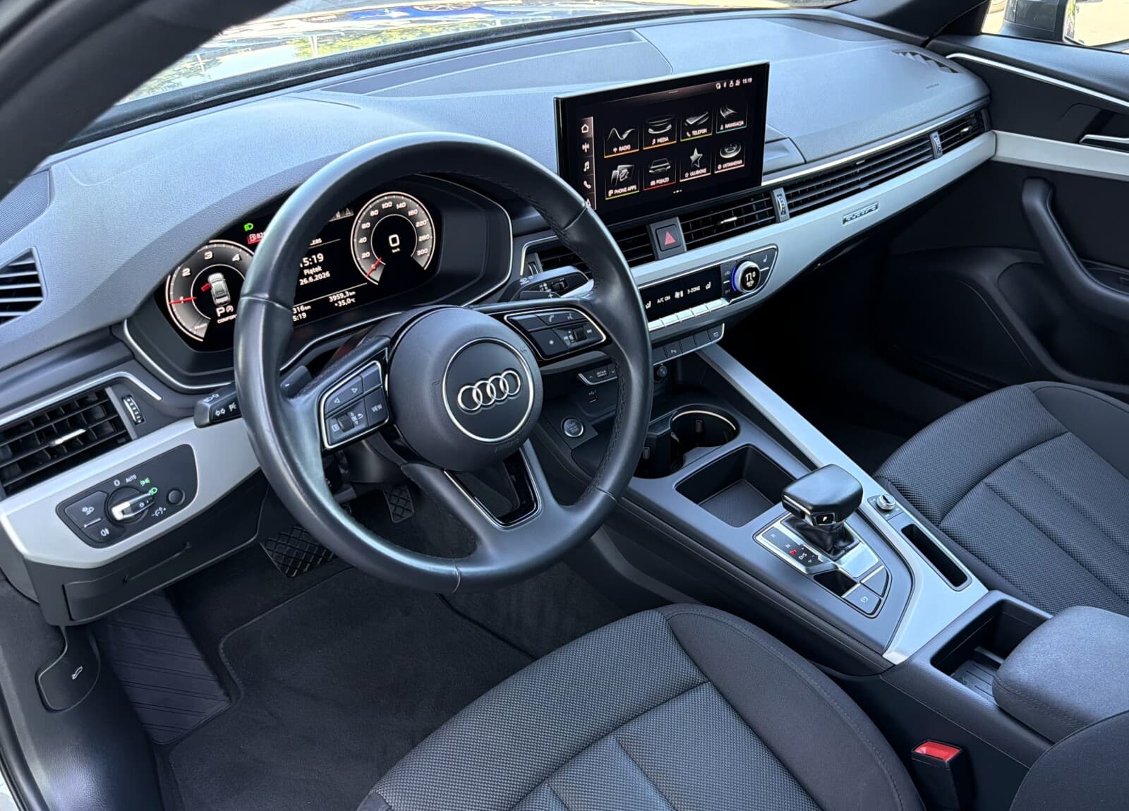Audi A4 Limousine