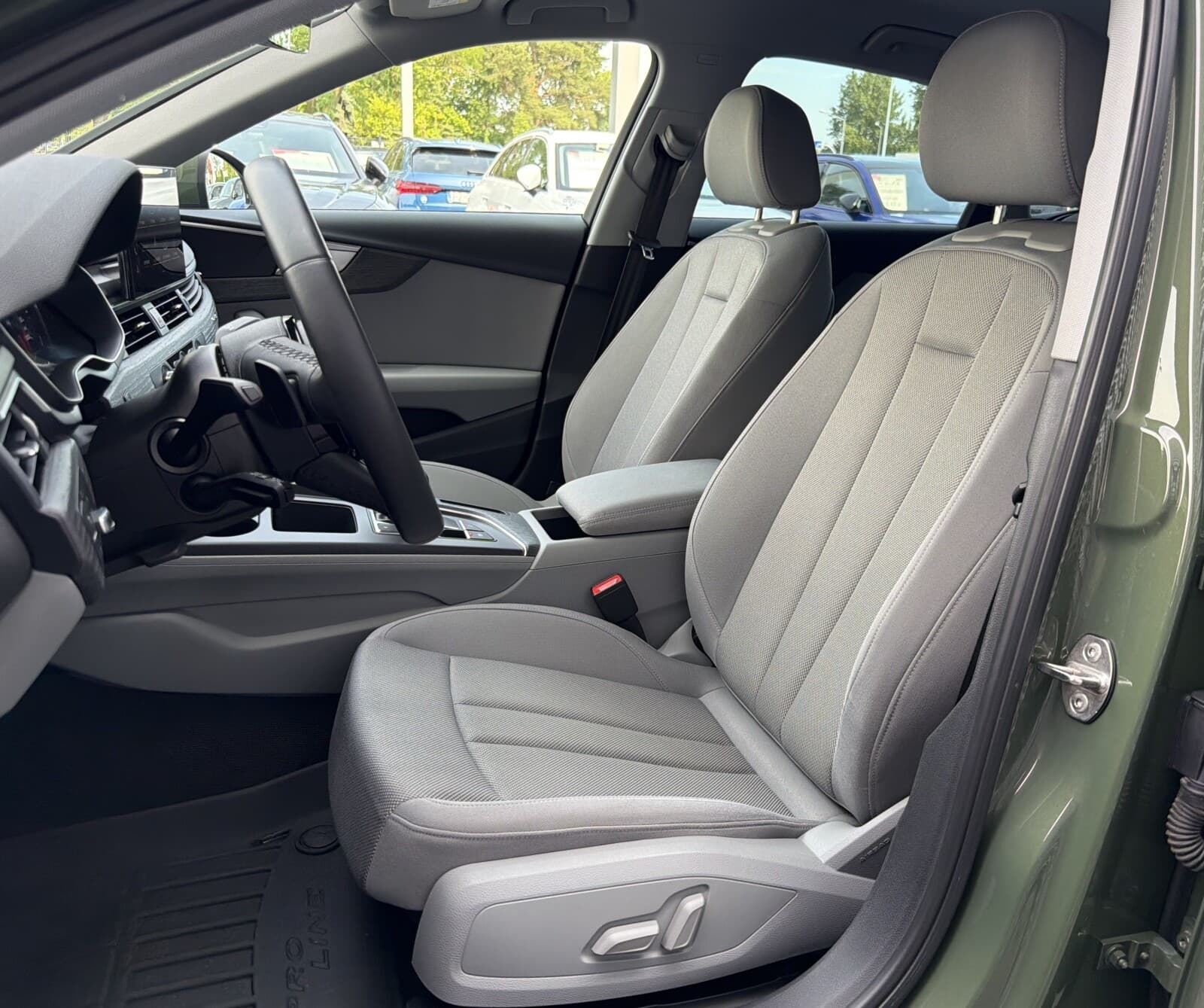 Audi A4 Limousine