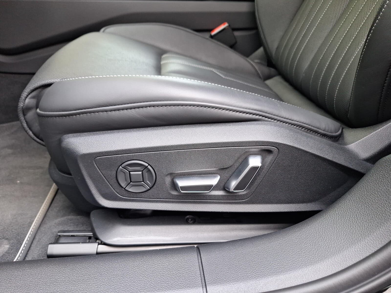Audi A6 Limousine