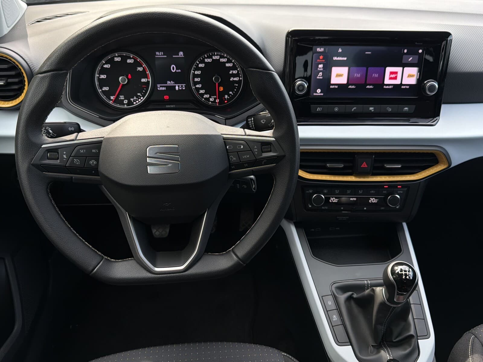 Seat Arona