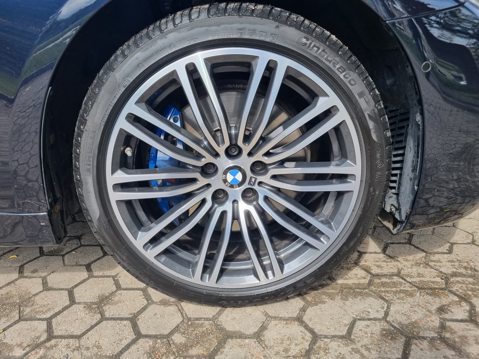BMW 530