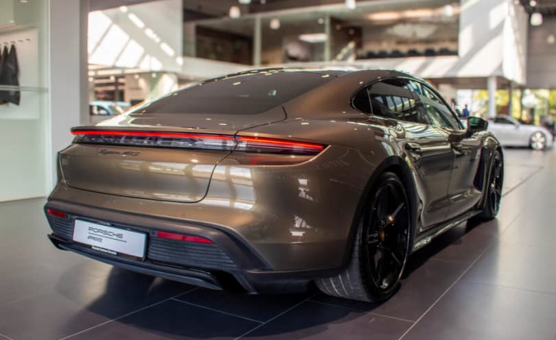 Porsche Taycan 2023