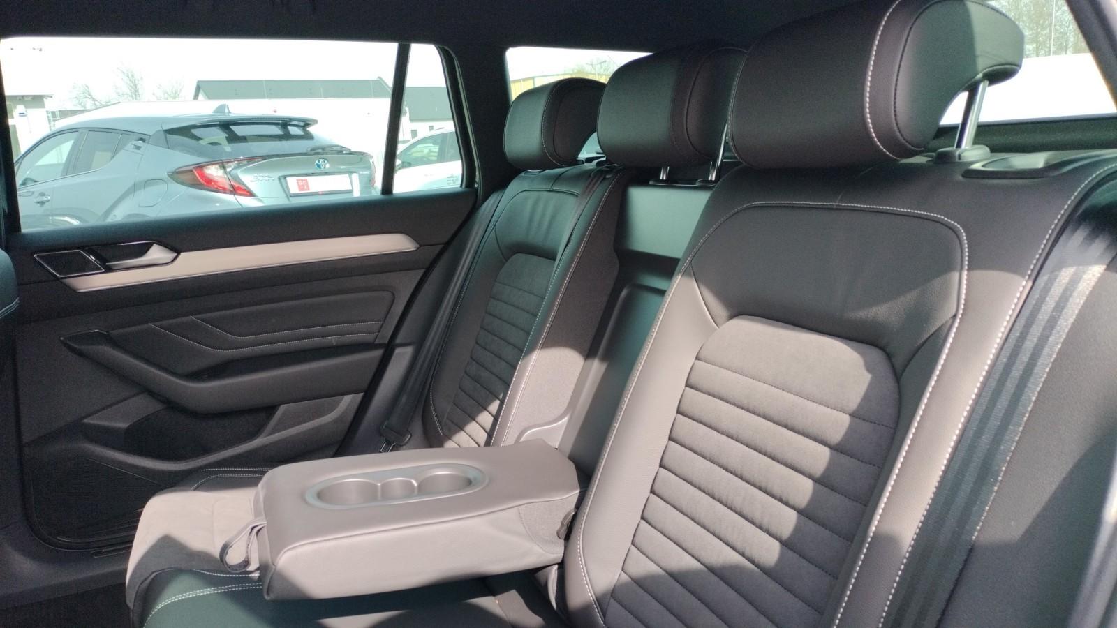 Elegance 2.0 TSI 140 kW / 190 KM DSG Hak Matrix OD RĘKI ! 30