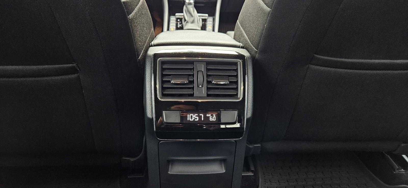 Superb Ambition 1.4TSI 150KM DSG Salon Polska Bezwypadkowy 24