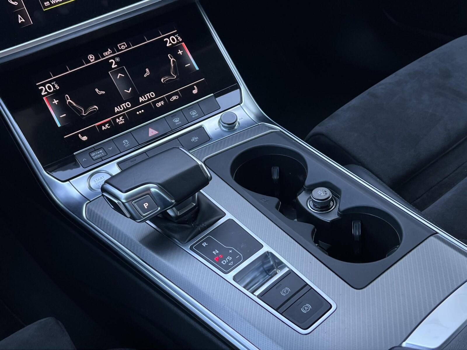 Quattro Matrix LED Tempomat Apple CarPlay Kamera 360 Sportowe fotele 17